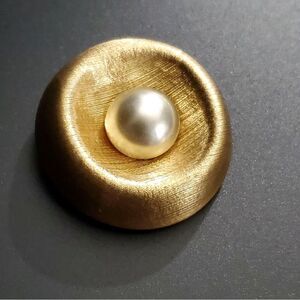 Vintage Brushed Gold Tone Faux Pearl Brooch Pin 1.5 inches Pearl 0.5 inches RARE
